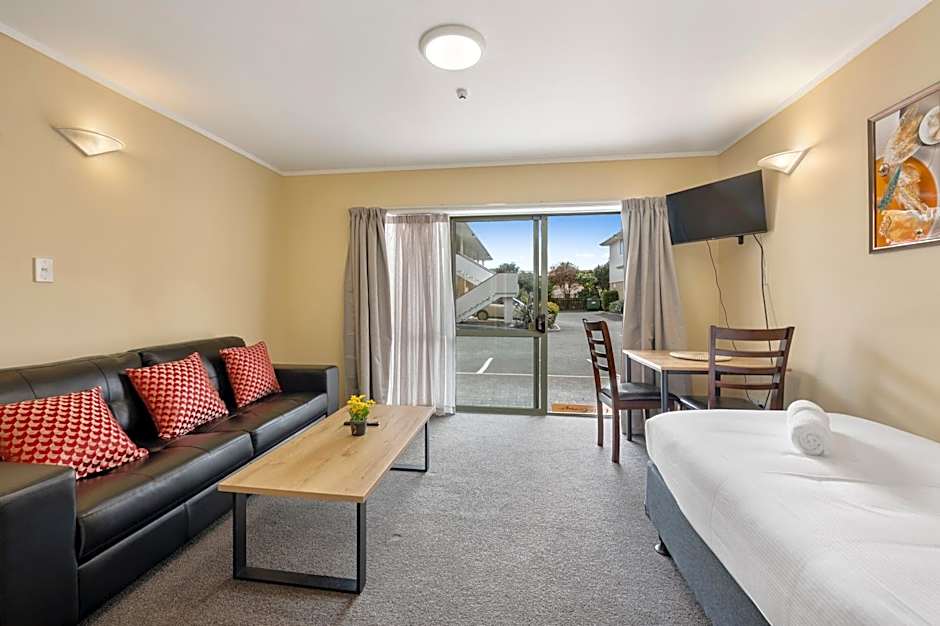 Fenton Court Motel