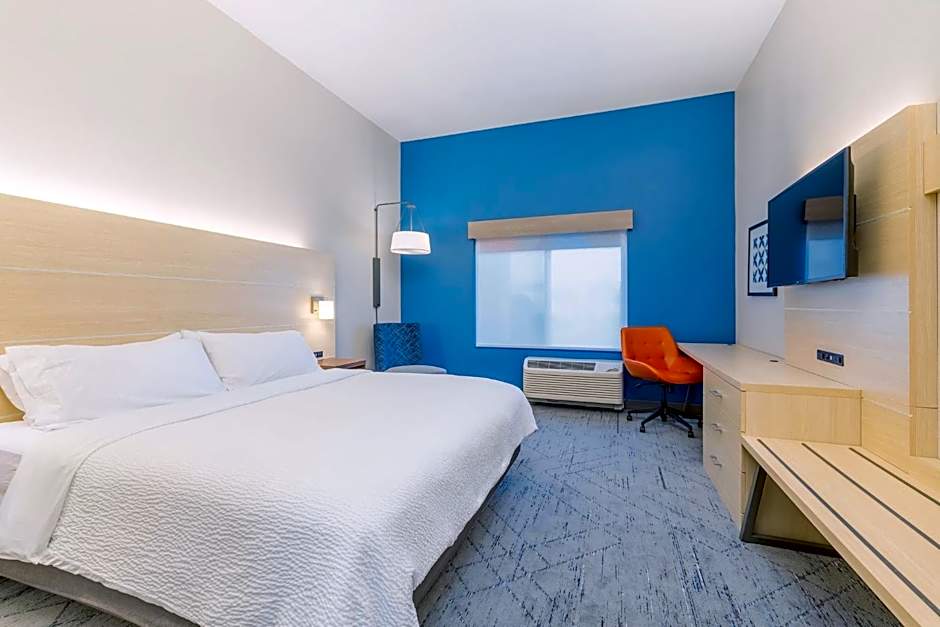 Holiday Inn Express and Suites Medford By IHG