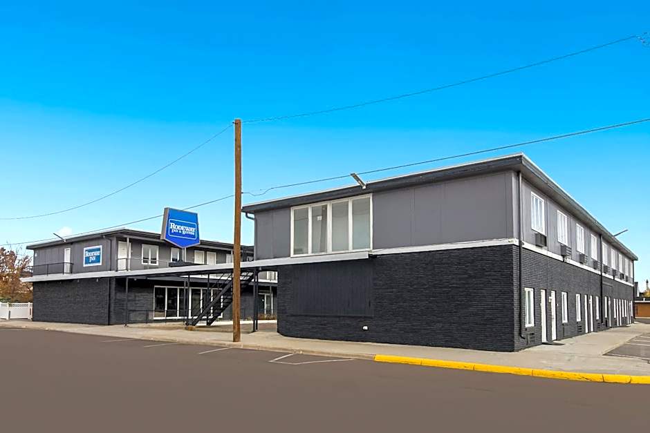 Rodeway Inn & Suites Sidney Historic Downtown I-80