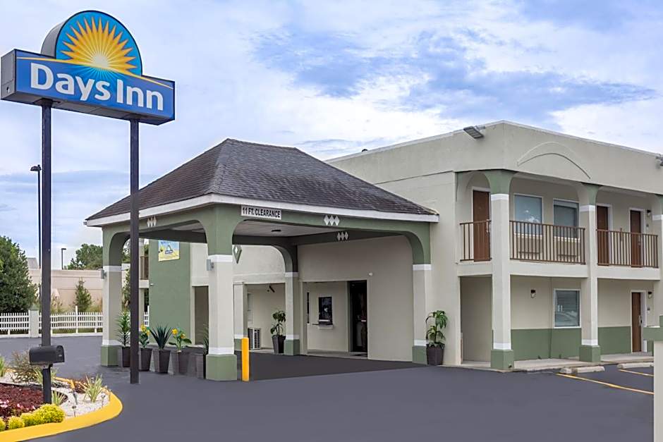 Days Inn by Wyndham Goose Creek