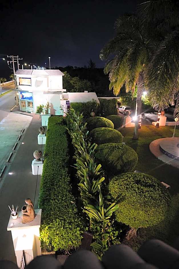 Villablanca Garden Beach Hotel