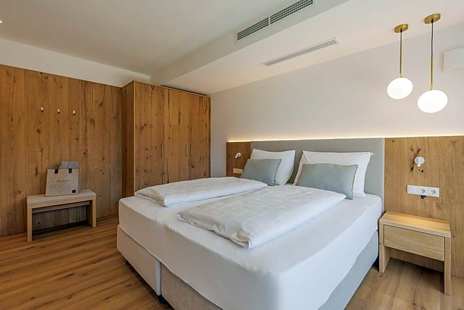 Laurena Aparthotel near Brixen