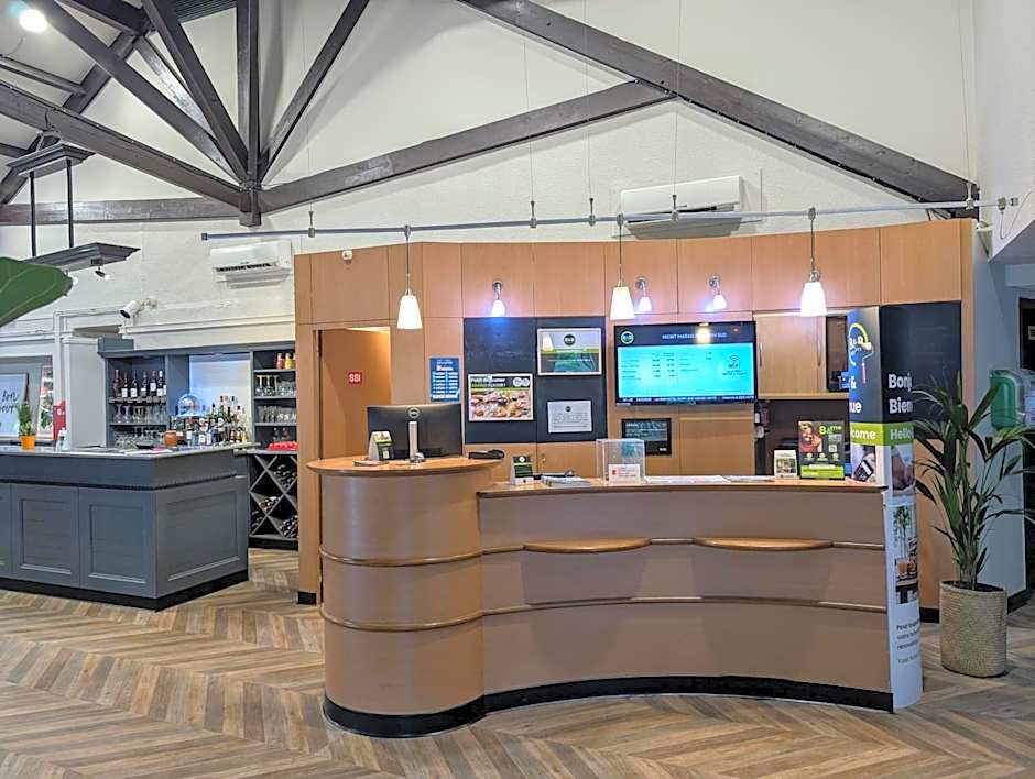 B&B HOTEL Niort Sud Venise Verte