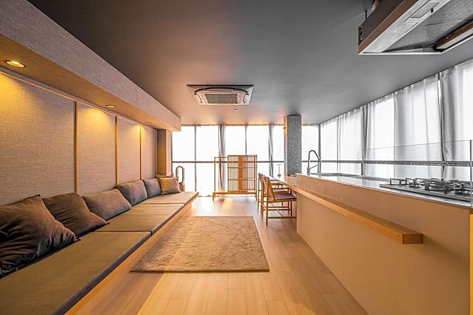 AET & o3 HOTEL