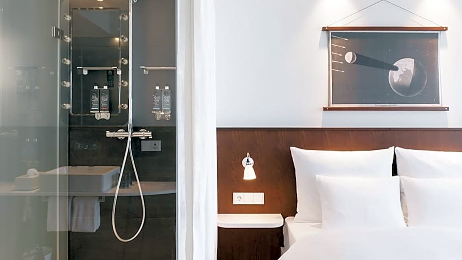 Ruby Luna Hotel Dusseldorf