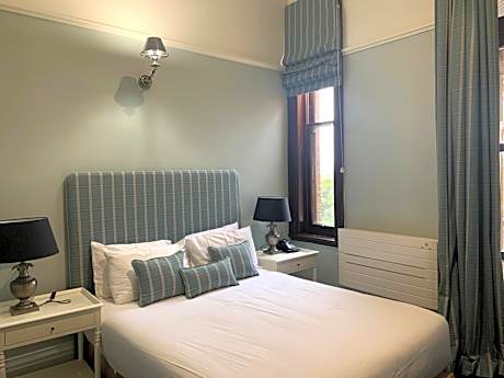 Queen Room with Balcony