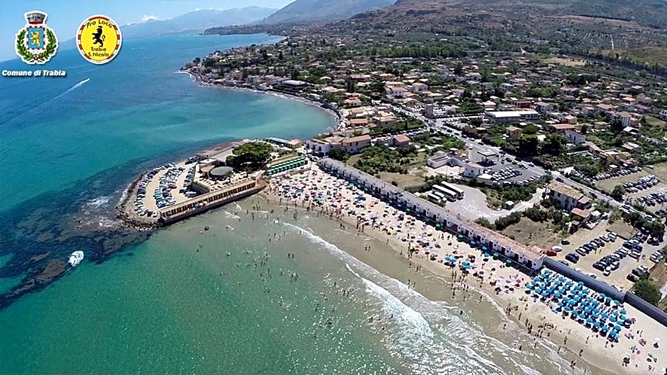 La Casa Gialla – Trabia, CA