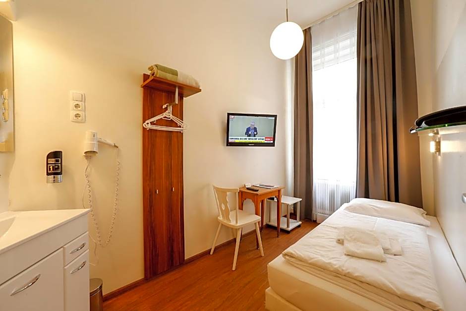 Timeout City Hotel, 5 min to city center, Self Check In