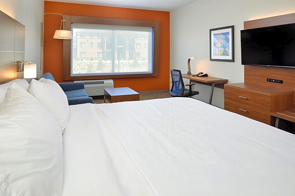 Holiday Inn Express and Suites Elko By IHG
