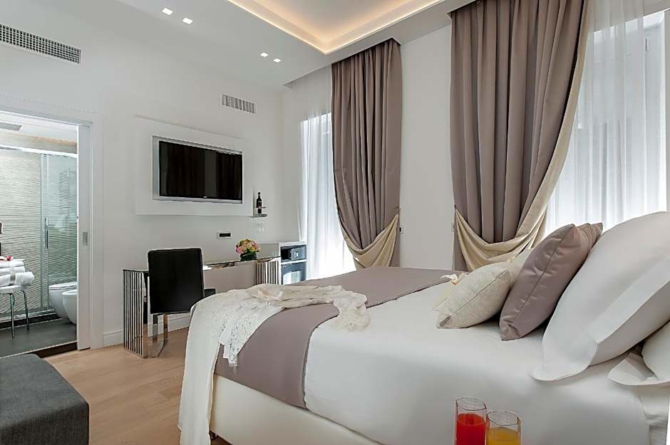 Photo 1 of 8 of Superior Double or Twin Room with balcony
