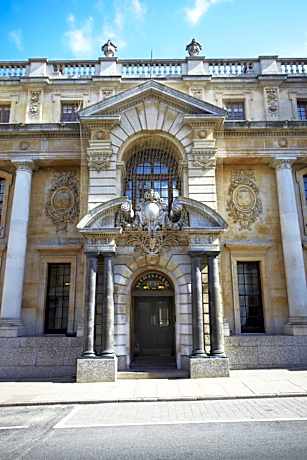 St Giles House
