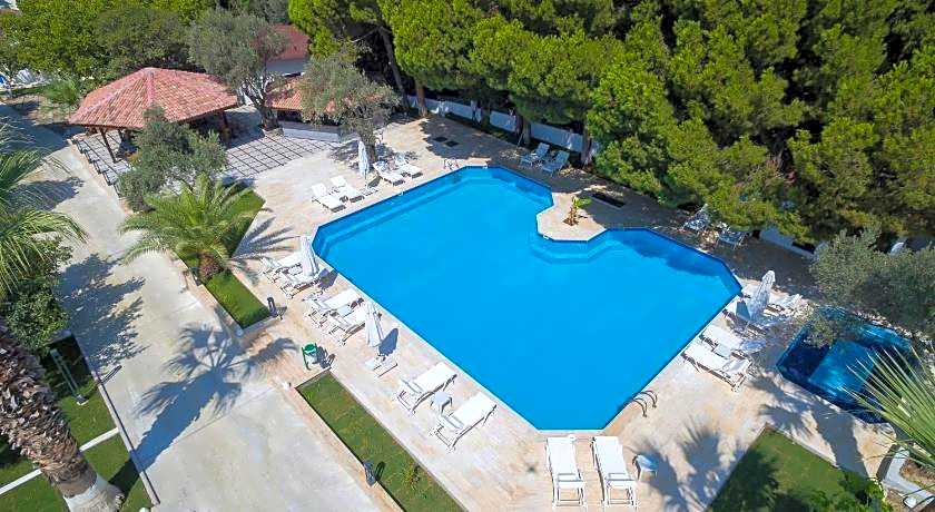 Risus Garden Marina Hotel