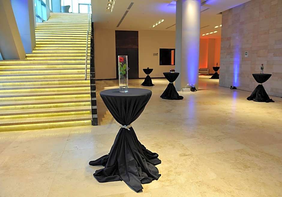 Radisson Blu Plaza El Bosque Santiago