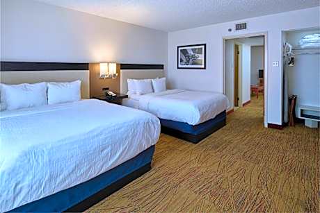 2 Double Beds, Mobility/Hearing Access Room, Bathtub w/ Grab Bars, Non-Smoking