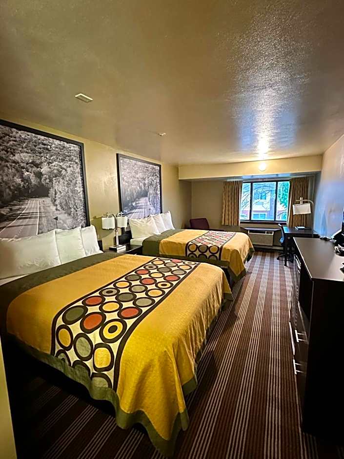 Super 8 by Wyndham Eau Claire WI