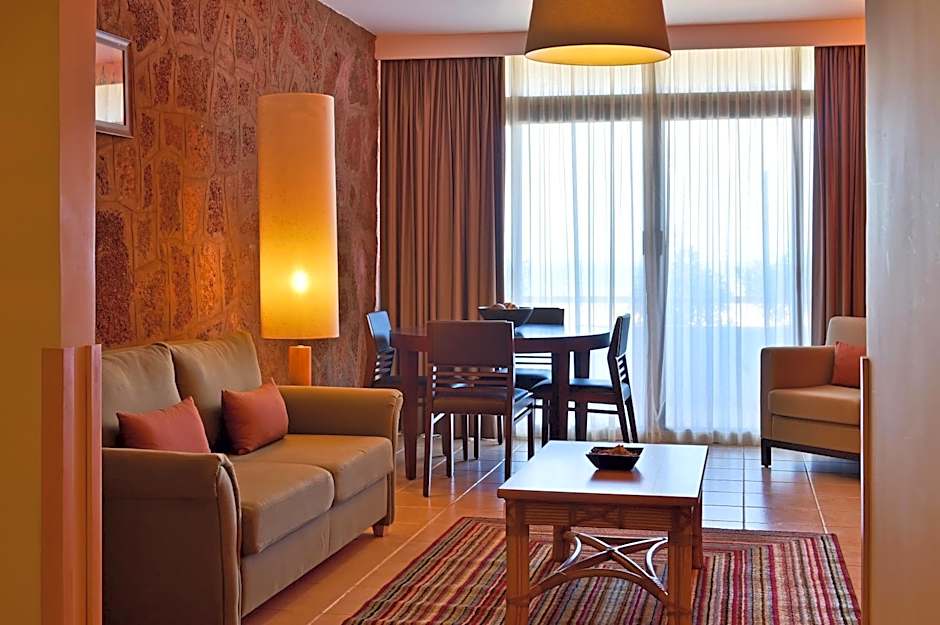 Pestana Tropico Ocean & City Hotel