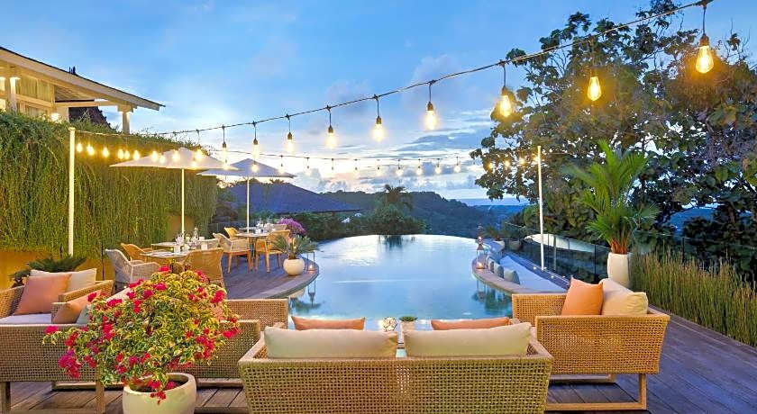 Hidden Hills Villas