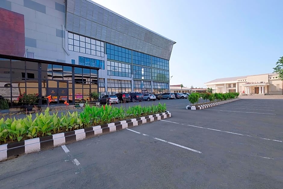 Premiere Hotel Tegal