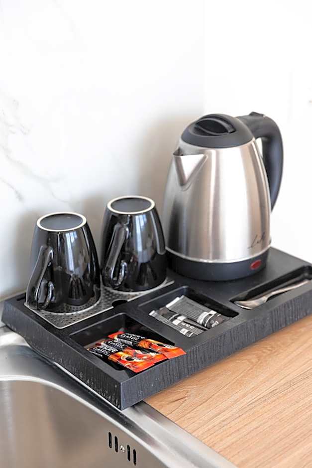 City Plaza Apartments & Rooms