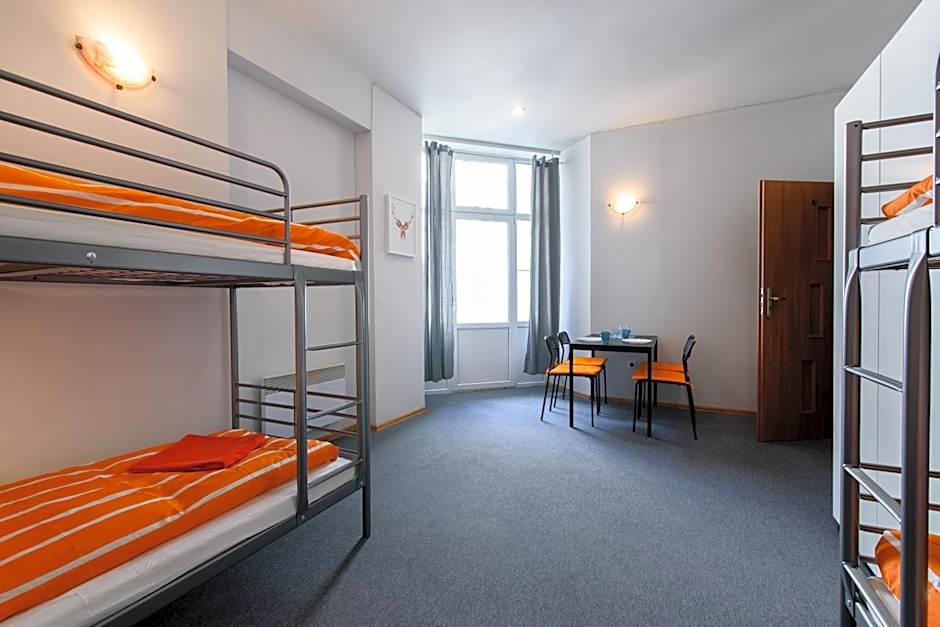 Constitution Square Rooms