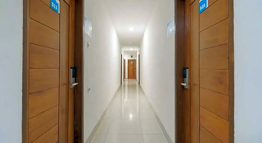 RedDoorz Plus @ Cemara Asri Medan