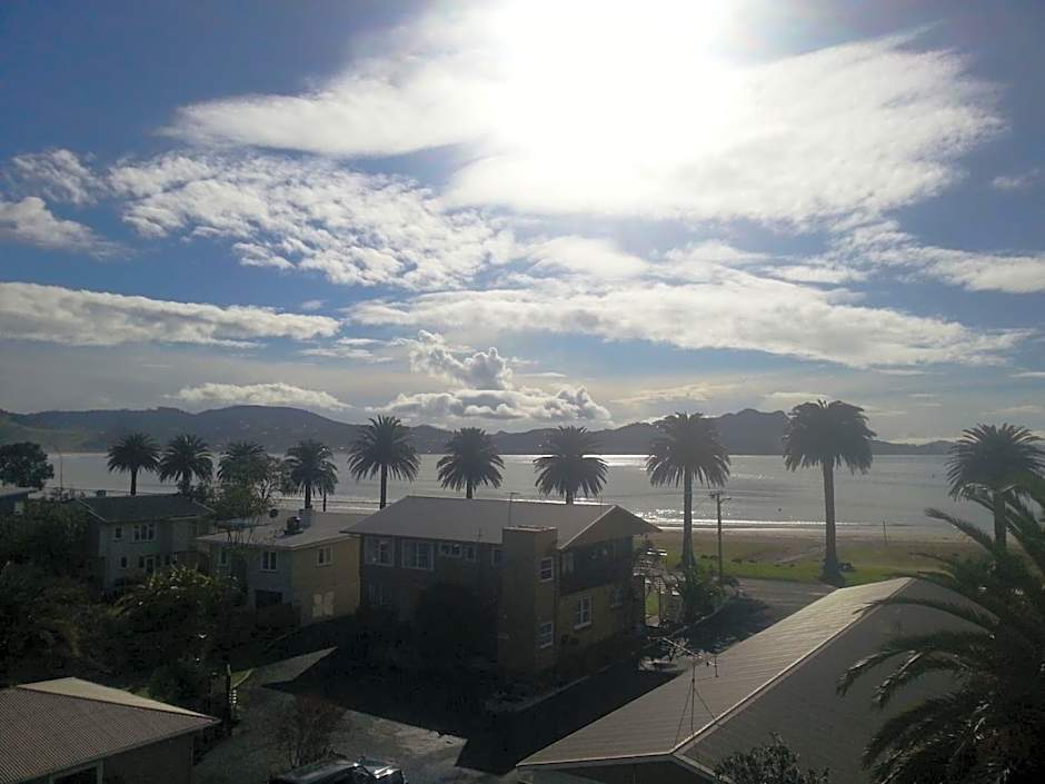 Crow's Nest Apartments