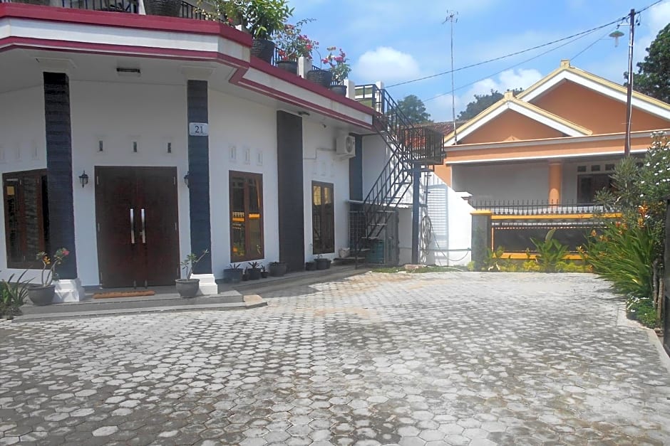 OYO 435 Panglima Polim Homestay Syariah