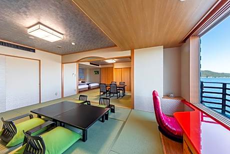 Deluxe Room with Tatami Area with Ocean View South Wing - Buffet Dinner