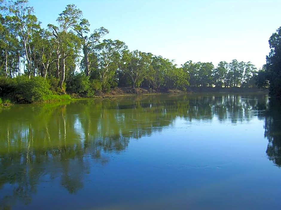 Murray Waters Motor Inn & Apartments