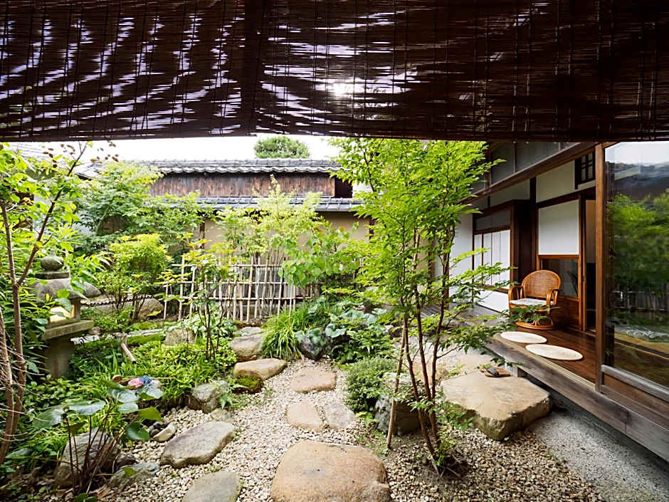 Inase Otsu Machiya Bed and Breakfast