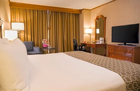 Executive King Bed