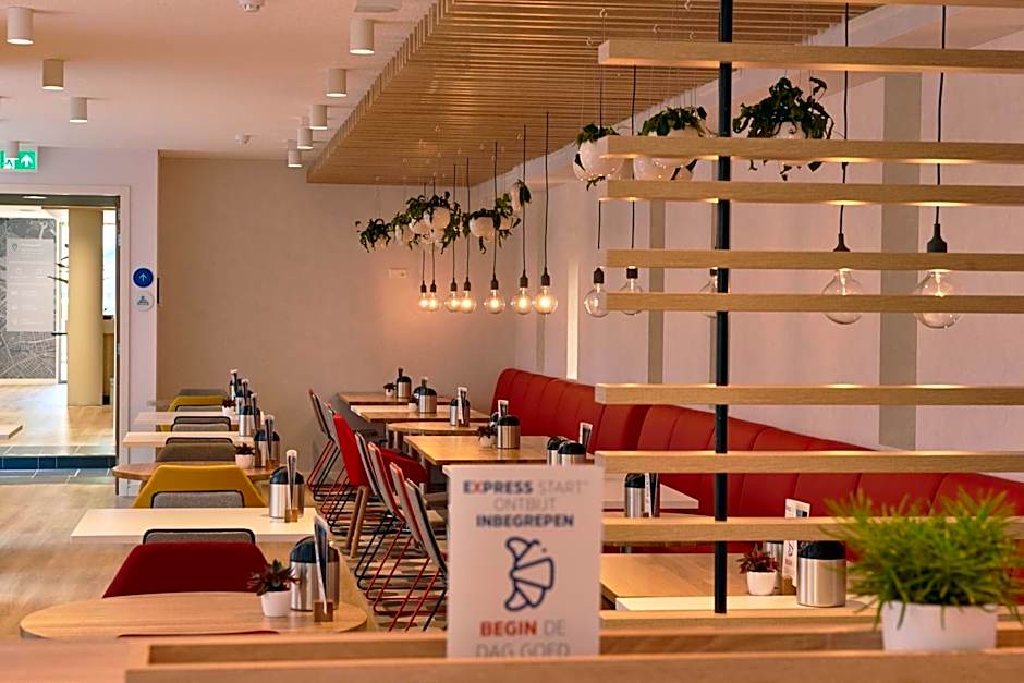 Holiday Inn Express Amsterdam - City Hall By IHG