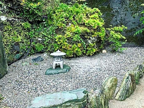 Japanese Style Quadruple Room with Shared Bathroom