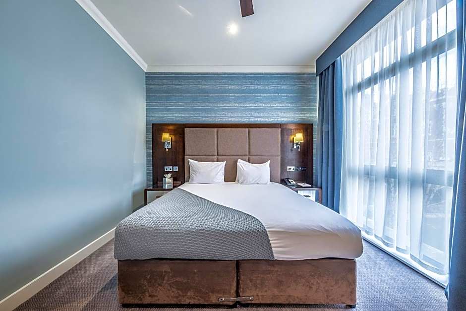 Wivenhoe House Hotel