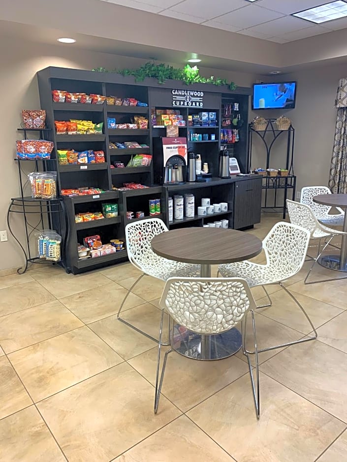 Candlewood Suites Fargo-North Dakota State University By IHG
