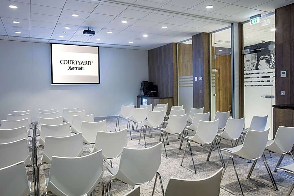 Courtyard by Marriott Edinburgh West