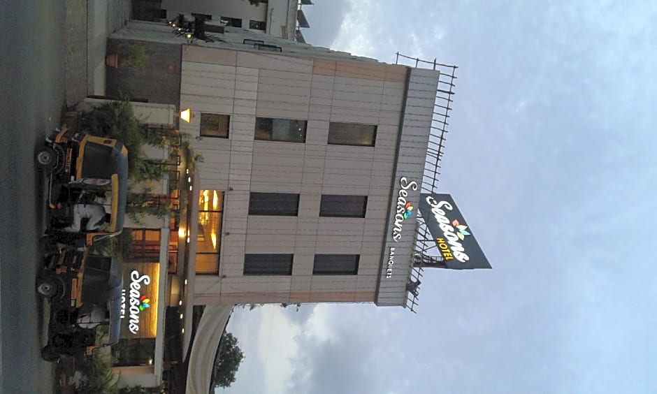Seasons Hotel