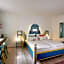 18Arts Hotel
