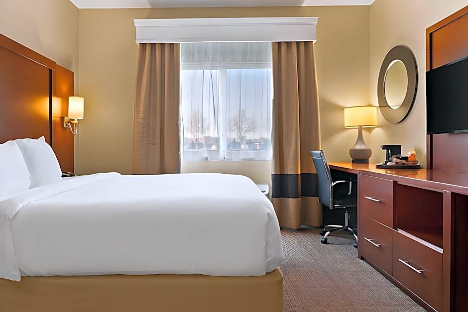 Comfort Suites Saginaw