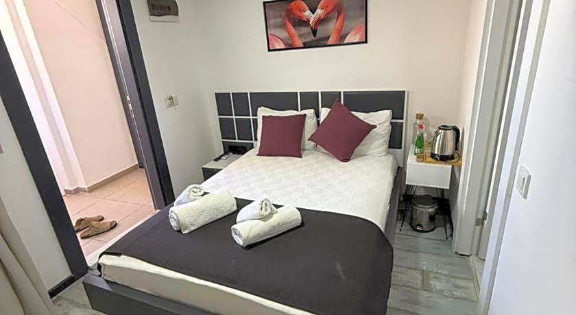 WB WEEKEND HOTEL AND SUITES