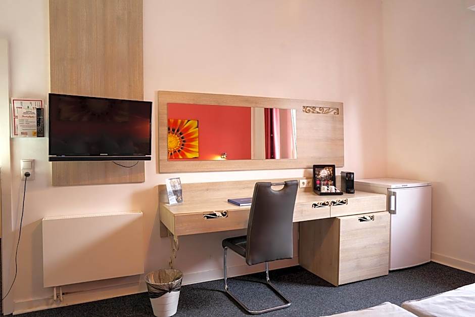 Honeybee Properties Mosel