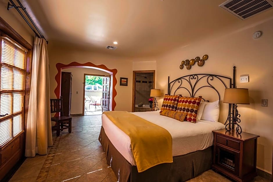 Los Arboles Hotel
