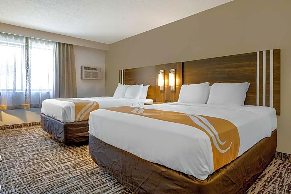 Foto 1 dari 6 — 2 Queen Beds
