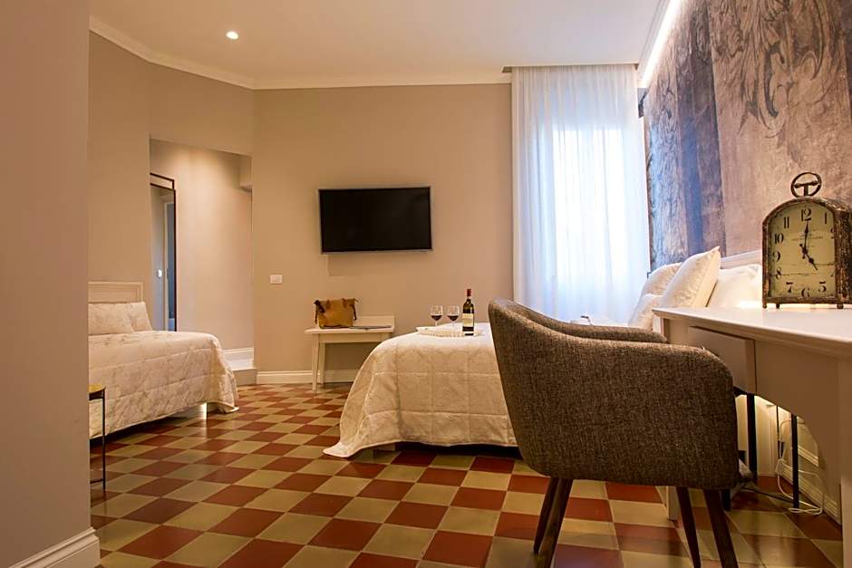 Pistoia INN - Downtown's Charming Rooms