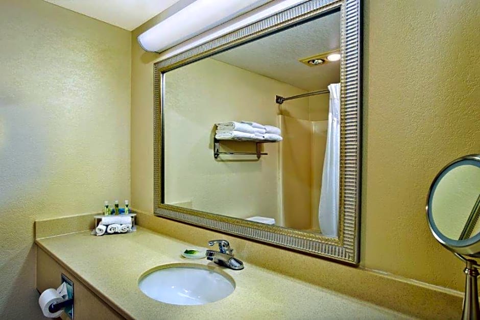 Holiday Inn Express Mackinaw City By IHG