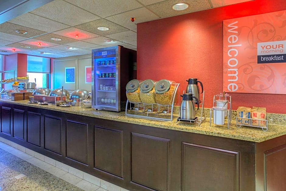 Comfort Inn & Suites Evansville Airport