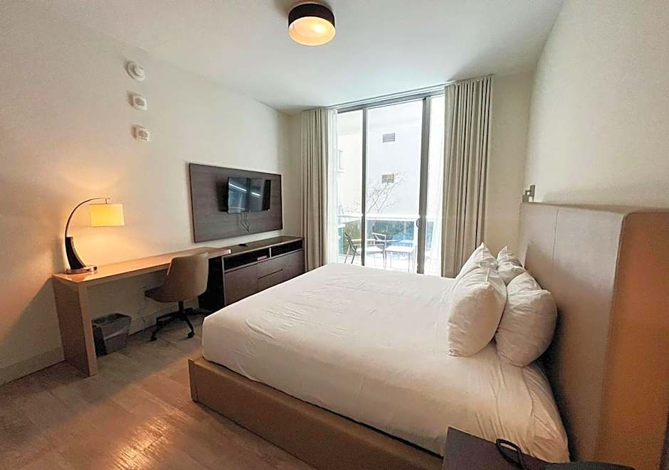 Global Rent Apart - Costa Hollywood