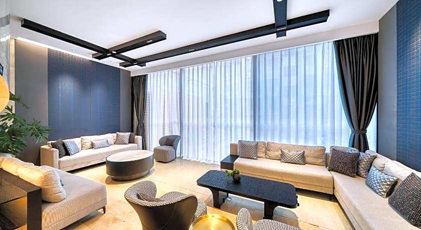 Yiwu International Mansion Hotel