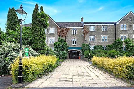 Tong Park Hotel
