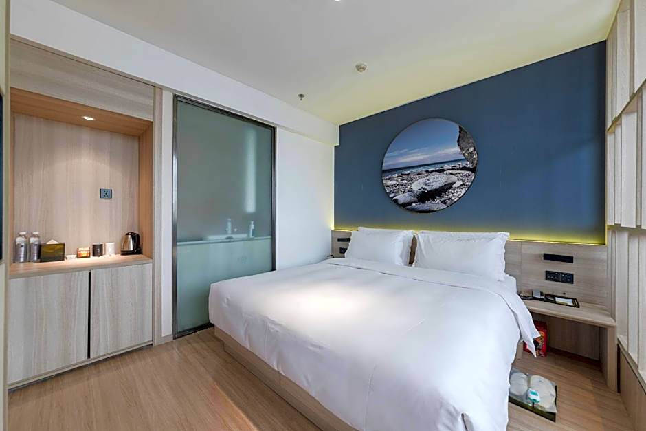 Atour Light Hotel Tangshan Exhibition Center                               